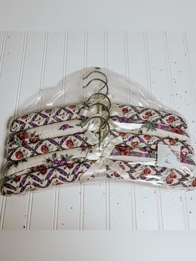 Vintage Floral Coat Hangers Set of 5 | Cottagecore